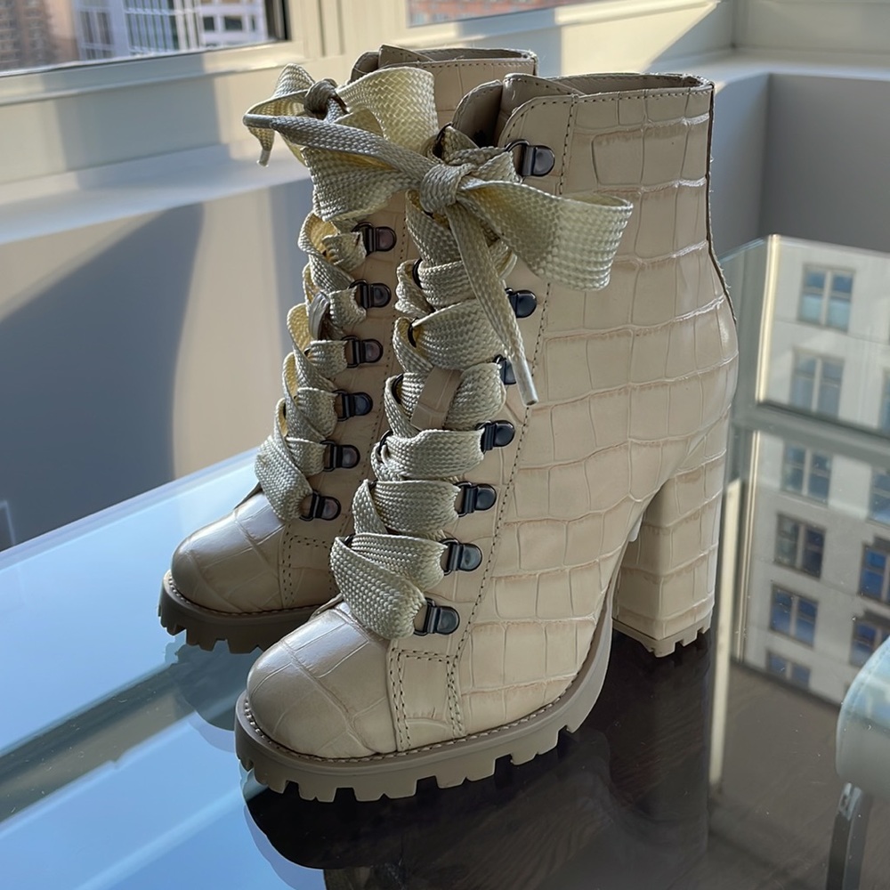 Schutz: Zhara Crocodile-Embossed Leather Bootie - 5.5 / Eggshell
